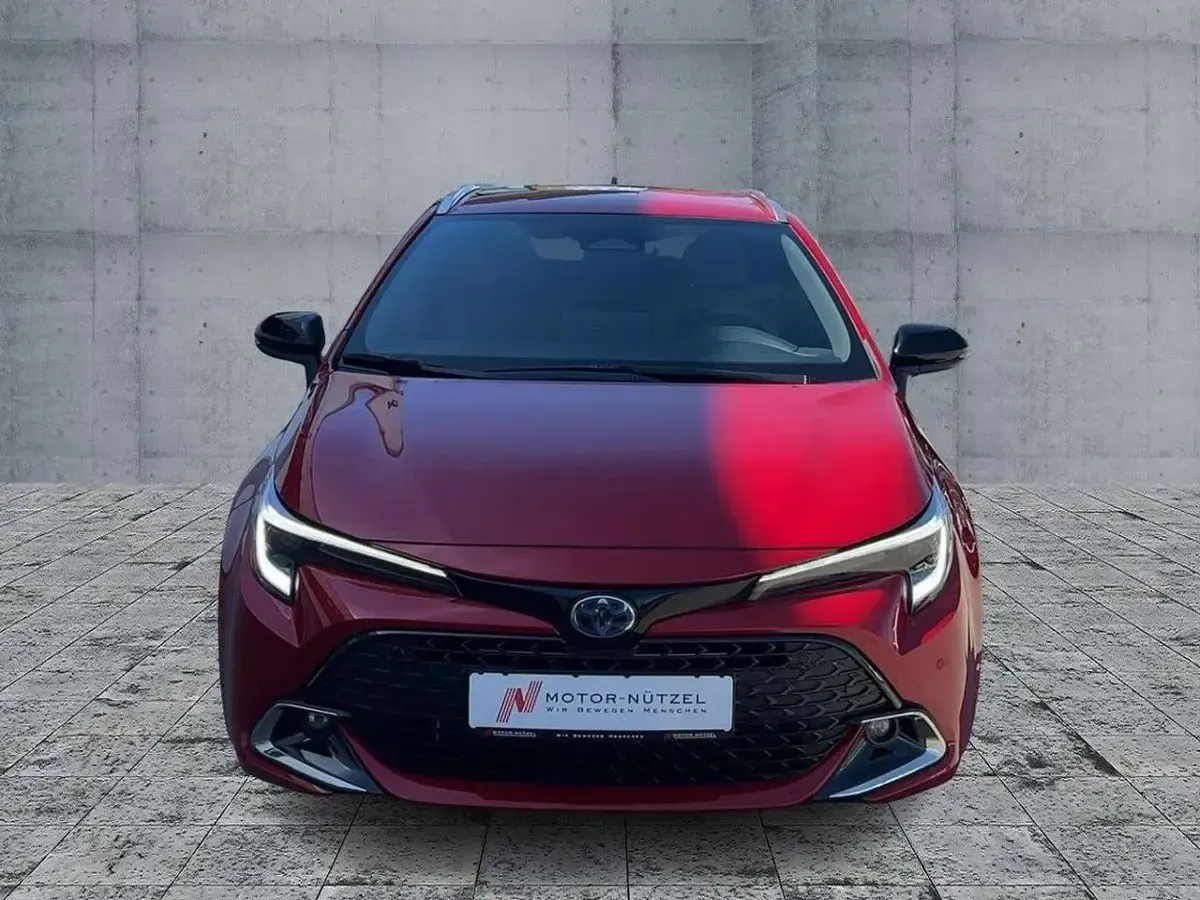 Neu Toyota Corolla 196 PS (144 kW) 2026 Emotional red 2 Kombi
