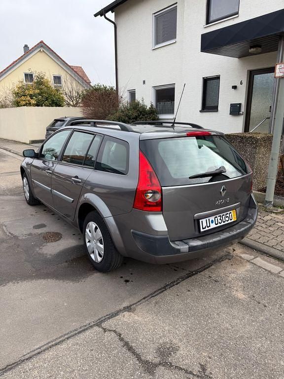 Gebraucht Renault Mégane II Authentique 106 PS (77 kW) 2005 Silber Limousine