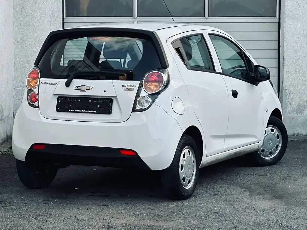 Second-hand Chevrolet Spark 68 CP (50 kW) 2012 Alb Hatchback