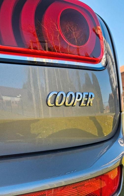 Gebraucht Mini Cooper Essential 136 PS (100 kW) 2019 Silber Kleinwagen