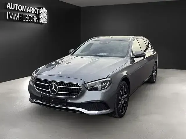 Gebraucht Mercedes E300 306 PS (225 kW) 2022 Grau Limousine