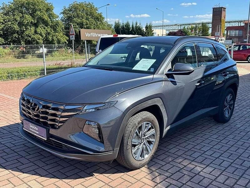 Dark knight Gebraucht 2021 Hyundai Tucson Select SUV | 18.990 € (Superpreis) - Bild 1/4