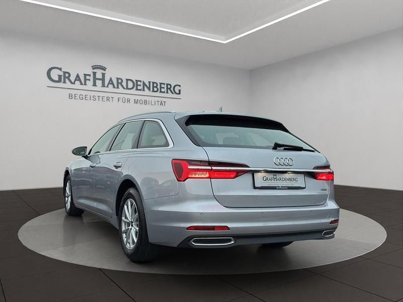 Gebraucht Audi A6 Basis 204 PS (150 kW) 2022 Silber Kombi