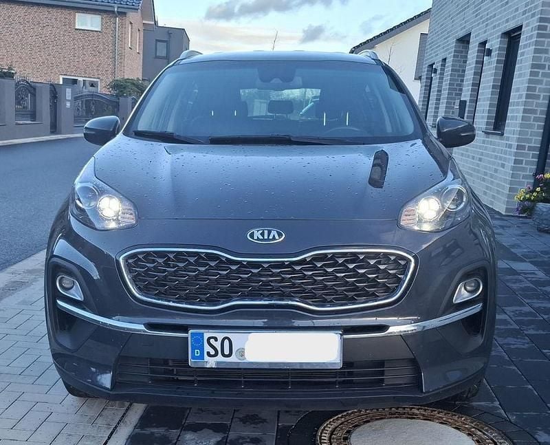 Grau Gebraucht 2021 Kia Sportage SUV | 17.500 € (Superpreis) - Bild 1/4