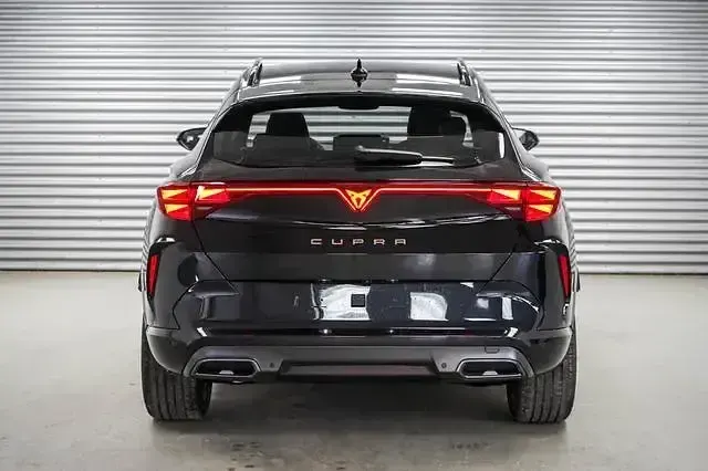 Neu Cupra Formentor 150 PS (110 kW) 2026 Grau SUV