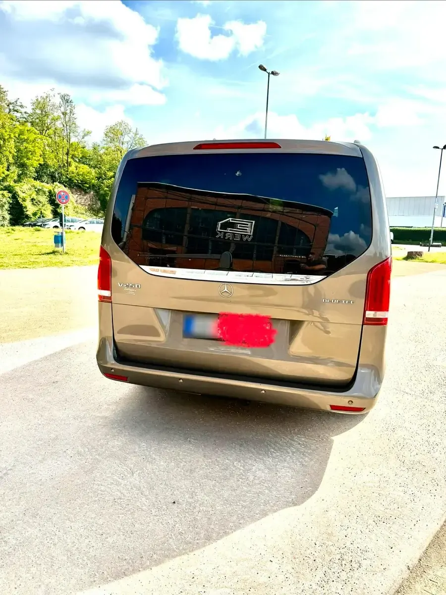 Gebraucht Mercedes V250 190 PS (139 kW) 2015 Braun Van / Kleinbus