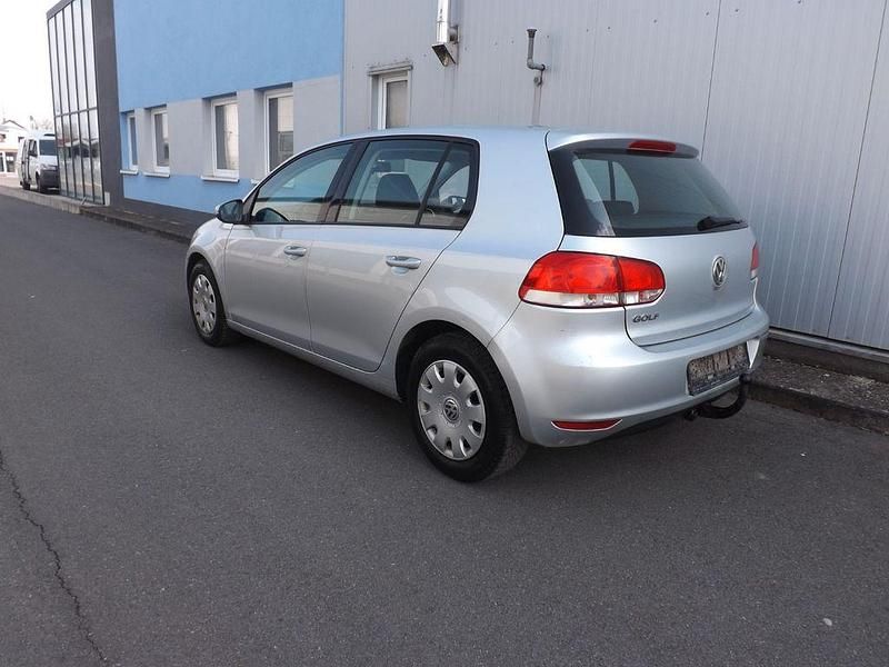 Gebraucht VW Golf VI Trendline 80 PS (58 kW) 2009 Silber Kleinwagen