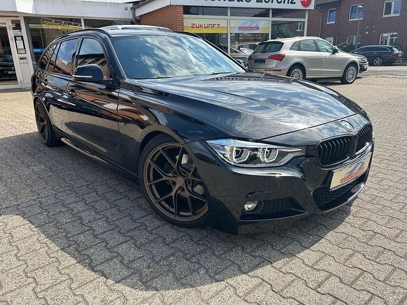 Schwarz Gebraucht 2017 BMW 320 M Sport Kombi | 14.999 € (Fairer Preis) - Bild 1/4