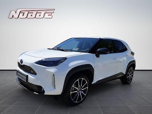 Schneeweiß Gebraucht 2022 Toyota Yaris Hybrid Sport SUV | 27.450 € (Teuer) - Bild 1/4