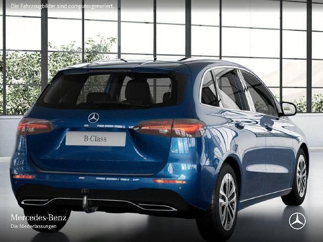 Gebraucht Mercedes B200 Advanced 150 PS (110 kW) 2025 Blau Van / Kleinbus