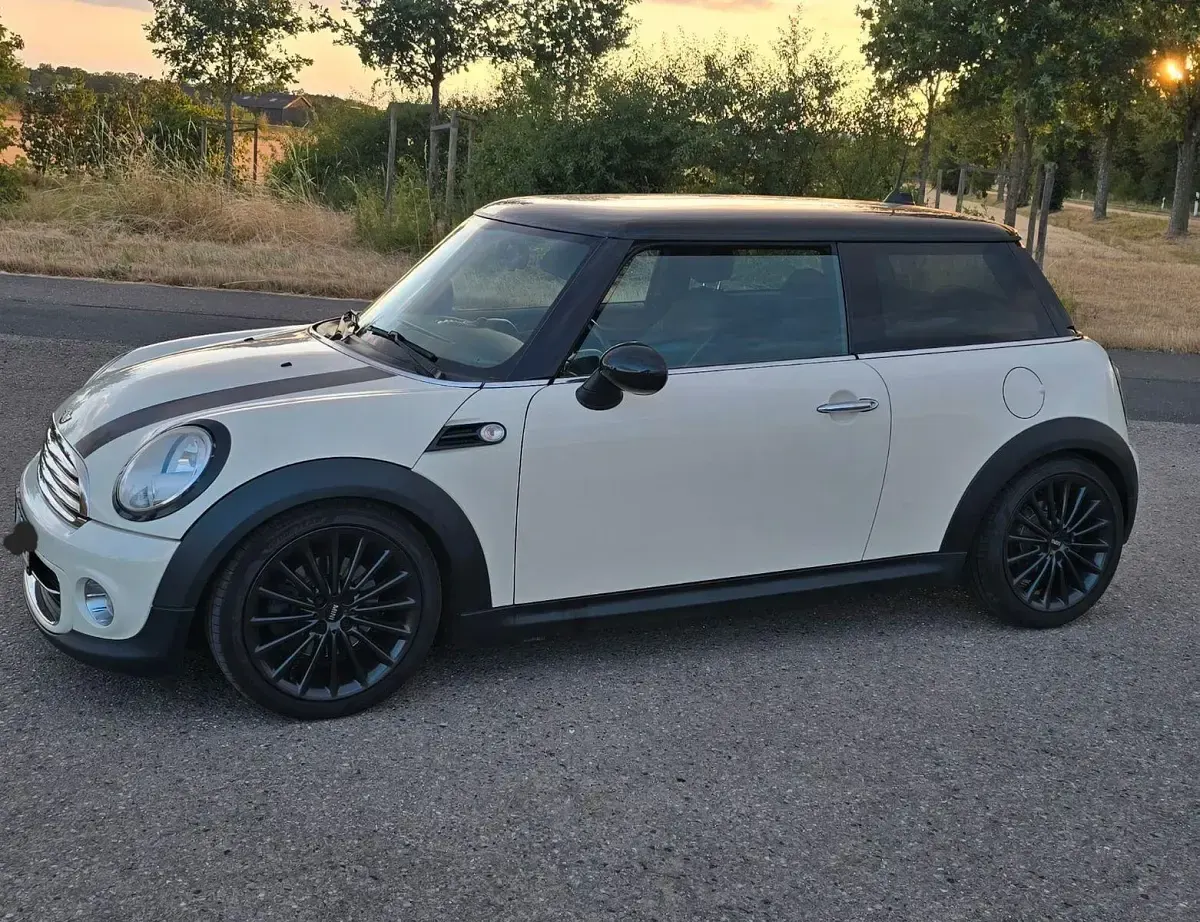 Gebraucht Mini Cooper Coupé 122 PS (89 kW) 2011 Weiß Coupé