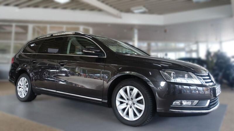 Moccaanthrazit perleffekt (metallic) Gebraucht 2011 VW Passat Comfortline Kombi | 7.250 € (Fairer Preis) - Bild 1/4