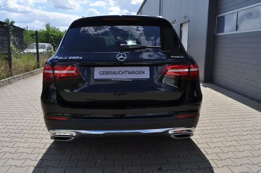 Gebraucht Mercedes GLC250 AMG line 204 PS (150 kW) 2018 Schwarz SUV