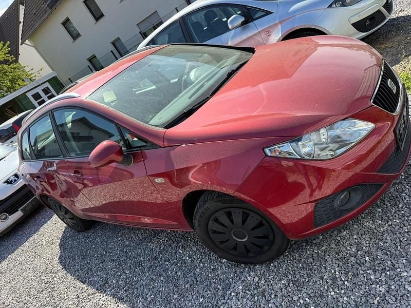 Rot Gebraucht 2011 Seat Ibiza ST Kombi | 1.150 € (Superpreis) - Bild 1/4