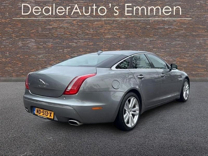 Gebraucht Jaguar XJ 275 PS (202 kW) 2015 Grau Limousine