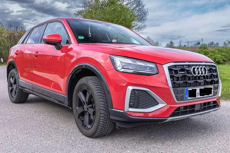 Rot Gebraucht 2023 Audi Q2 Advanced Plus SUV | 33.350 € (Fairer Preis) - Bild 1/4