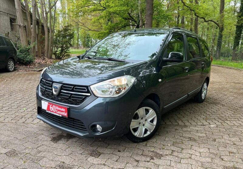 Grau Gebraucht 2020 Dacia Lodgy Comfort Van / Kleinbus | 13.999 € (Fairer Preis) - Bild 1/4