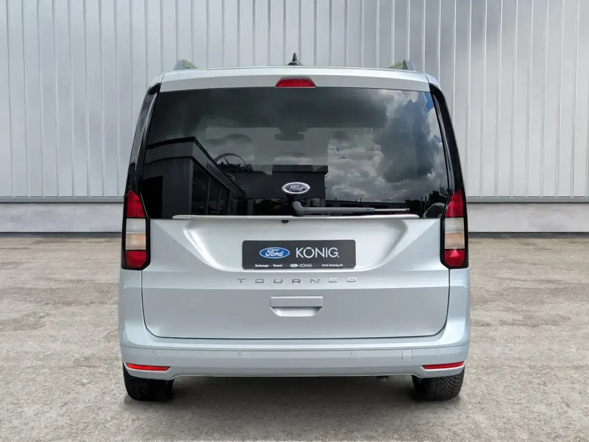 Neu Ford Tourneo Connect Titanium 122 PS (89 kW) 2026 Silber Van / Kleinbus