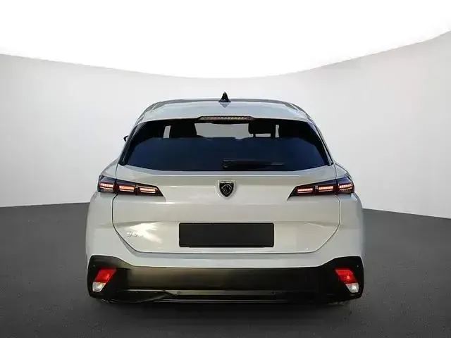 Gebraucht Peugeot 308 SW Active 131 PS (96 kW) 2023 Weiß Kombi