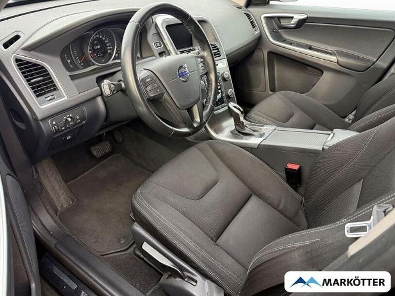 Gebraucht Volvo XC60 Kinetic 190 PS (139 kW) 2016 Stone) / solid (schwarz SUV