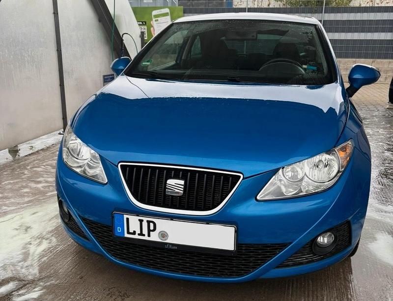 Blau Gebraucht 2010 Seat Ibiza SC Ecomotive Kleinwagen | 4.950 € (Fairer Preis) - Bild 1/4