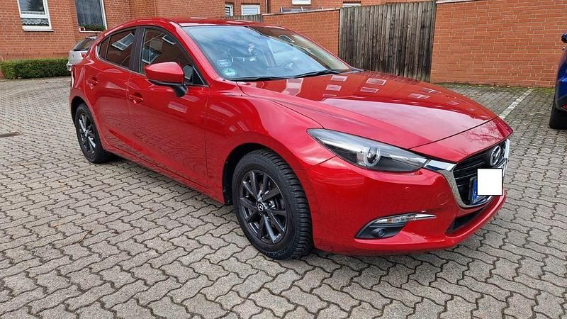 Gebraucht Mazda 3 Sports-Line 105 PS (77 kW) 2017 Rot Limousine
