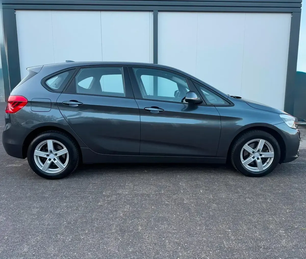 Gebraucht BMW 218 Active Tourer 136 PS (100 kW) 2016 Grau Van / Kleinbus