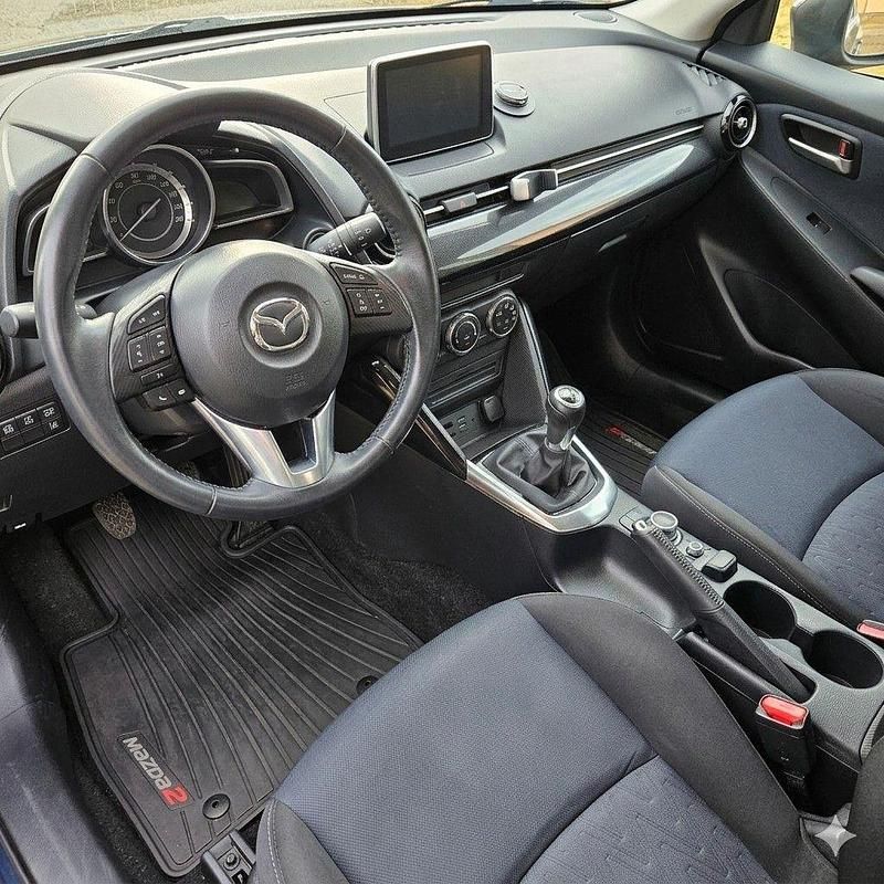 Gebraucht Mazda 2 Exclusive-Line 105 PS (77 kW) 2016 Grau Kleinwagen