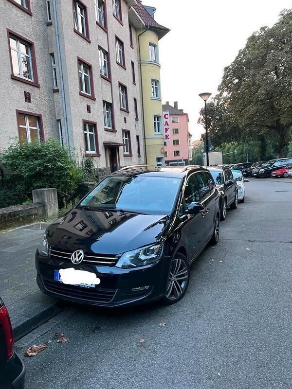 Schwarz Gebraucht 2012 VW Sharan Van / Kleinbus | 11.000 € (Teuer) - Bild 1/4