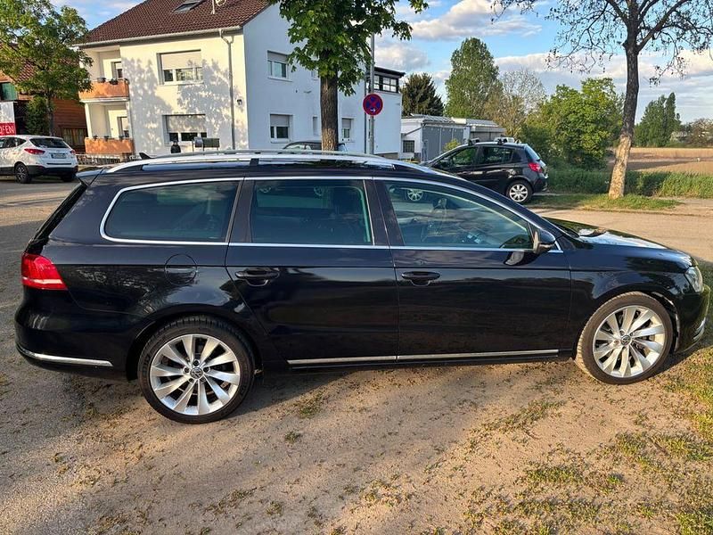 Gebraucht VW Passat Highline 170 PS (125 kW) 2011 Schwarz Kombi