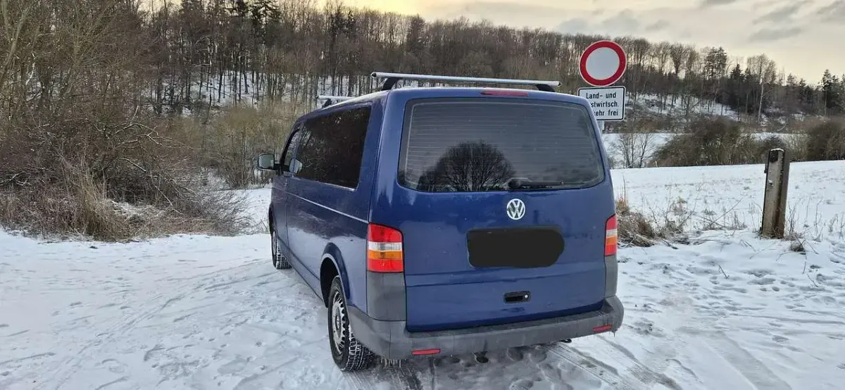 Gebraucht VW Caravelle 105 PS (77 kW) 2006 Blau Van