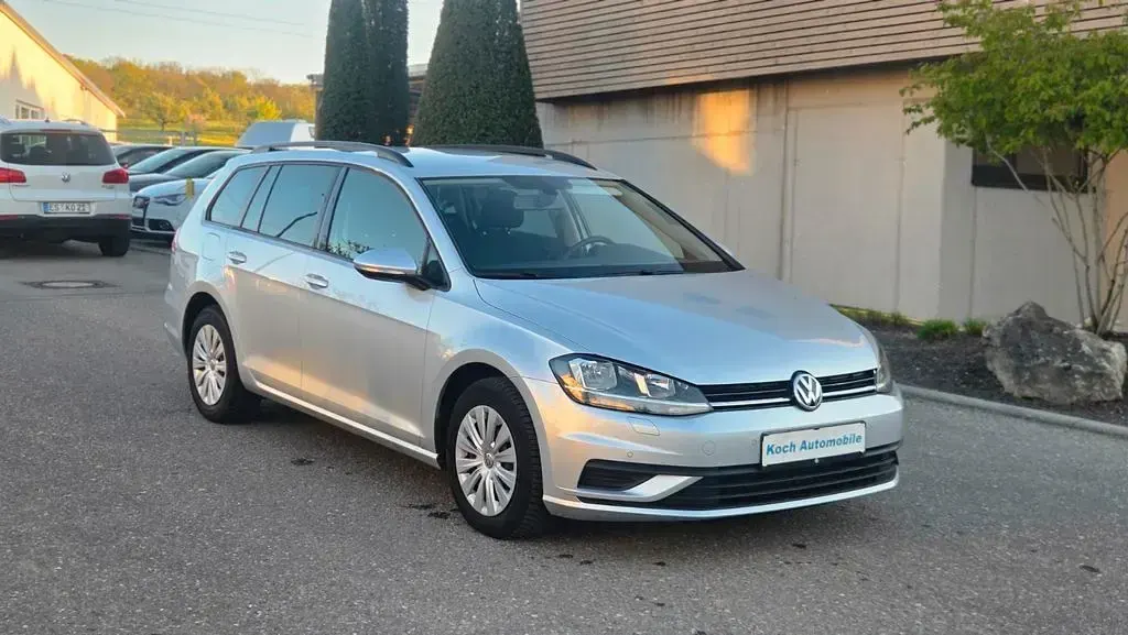 Gebraucht VW Golf VII 116 PS (85 kW) 2018 Silber Kombi