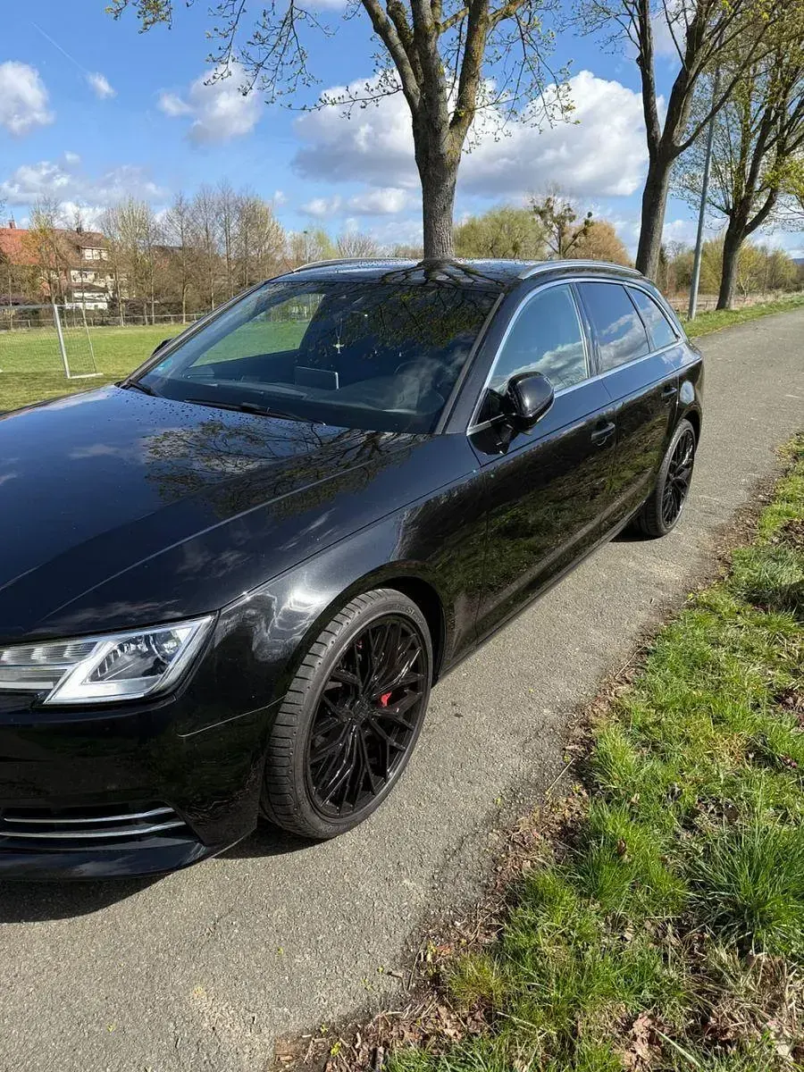 Gebraucht Audi A4 Sport 218 PS (160 kW) 2016 Schwarz Kombi
