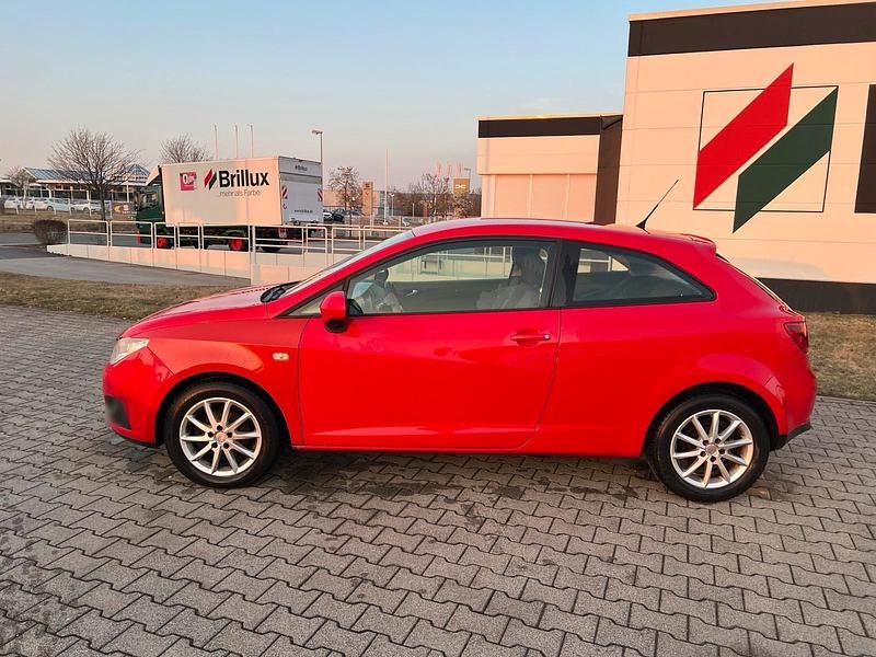 Gebraucht Seat Ibiza 86 PS (63 kW) 2011 Rot Kleinwagen
