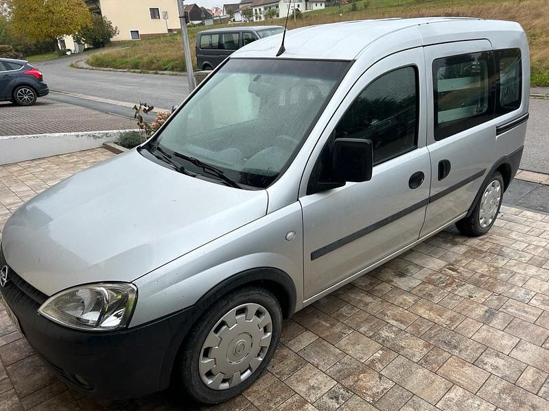 Silber Gebraucht 2008 Opel Combo Van / Kleinbus | 2.100 € (Superpreis) - Bild 1/3