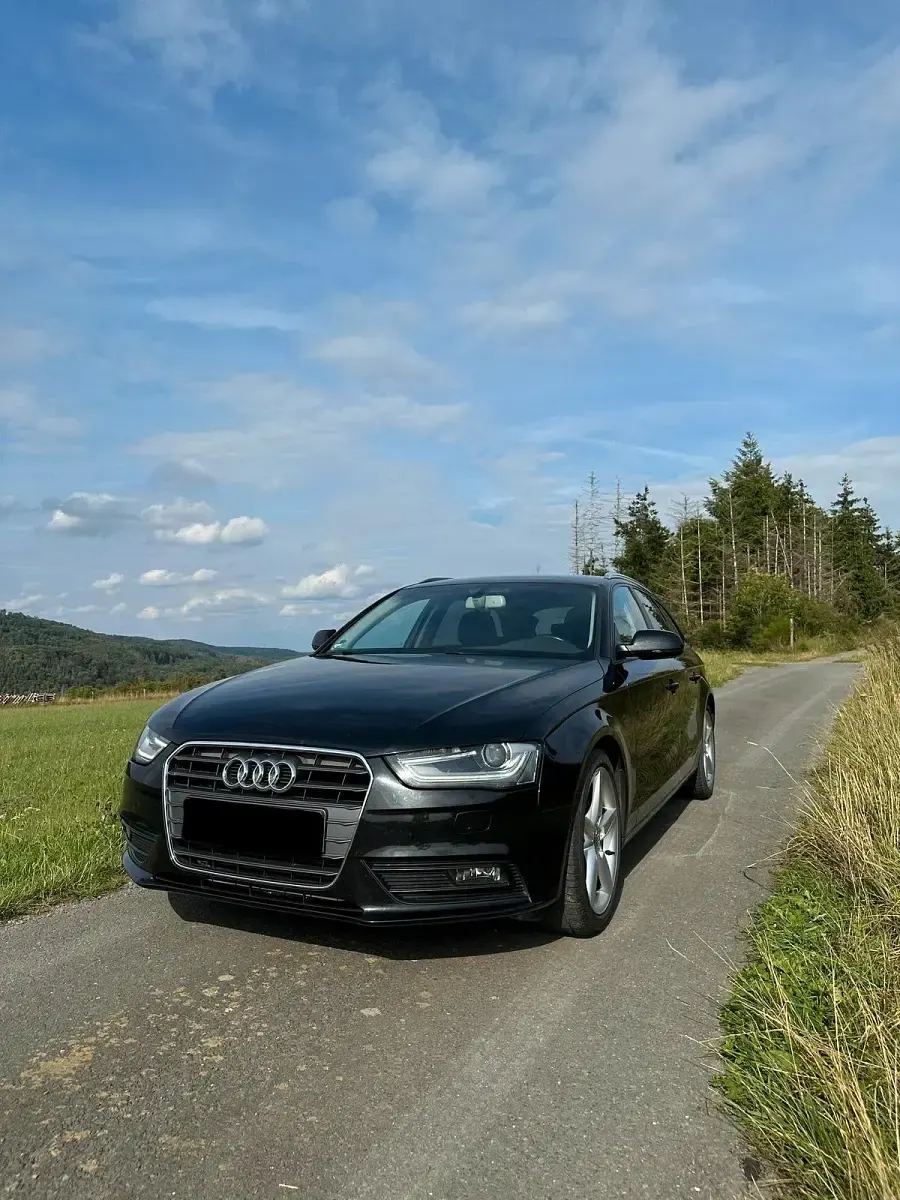 Gebraucht Audi A4 143 PS (105 kW) 2012 Schwarz Kombi