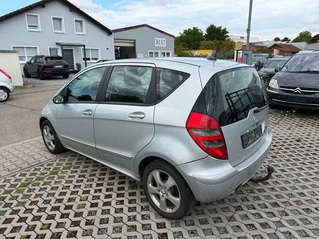 Gebraucht Mercedes A150 Classic 95 PS (69 kW) 2007 Silber Van / Kleinbus