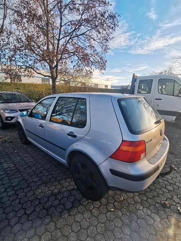 Gebraucht VW Golf IV 101 PS (74 kW) 1999 Silber Kleinwagen