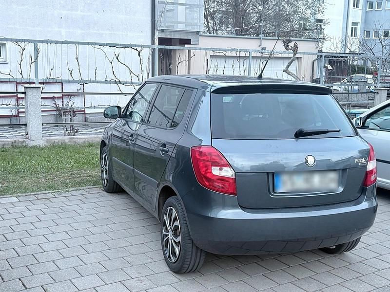 Gebraucht Skoda Fabia 79 PS (58 kW) 2008 Grau Kleinwagen