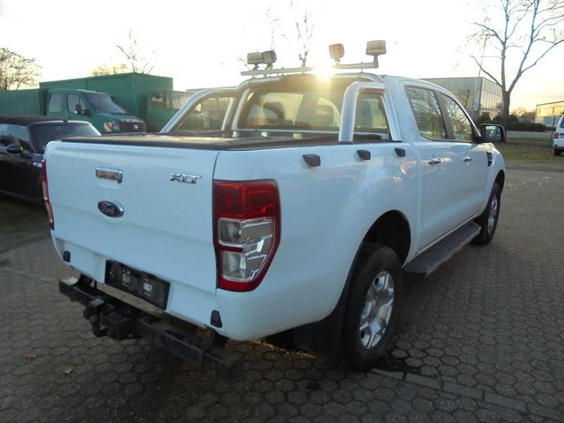 Gebraucht Ford Ranger 160 PS (117 kW) 2016 Weiß Pickup