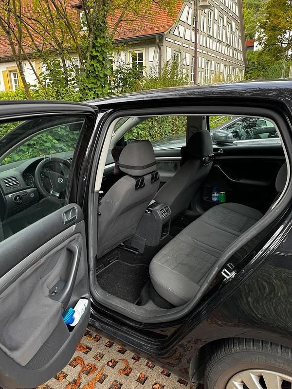 Gebraucht VW Golf V 78 PS (57 kW) 2007 Schwarz Kleinwagen