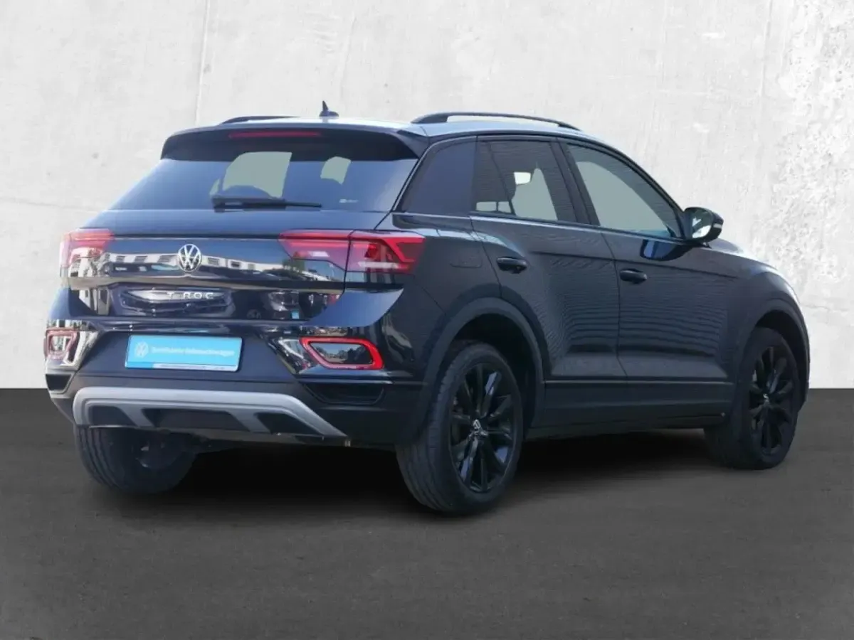 Gebraucht VW T-Roc Style 116 PS (85 kW) 2023 Deep black (metallic) SUV