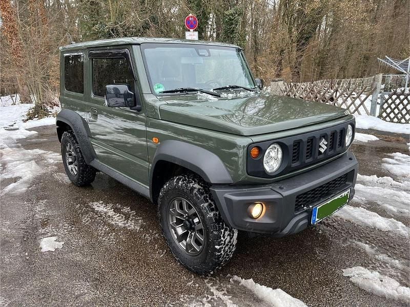 Gebraucht Suzuki Jimny Comfort+ 102 PS (75 kW) 2019 Schwarz SUV