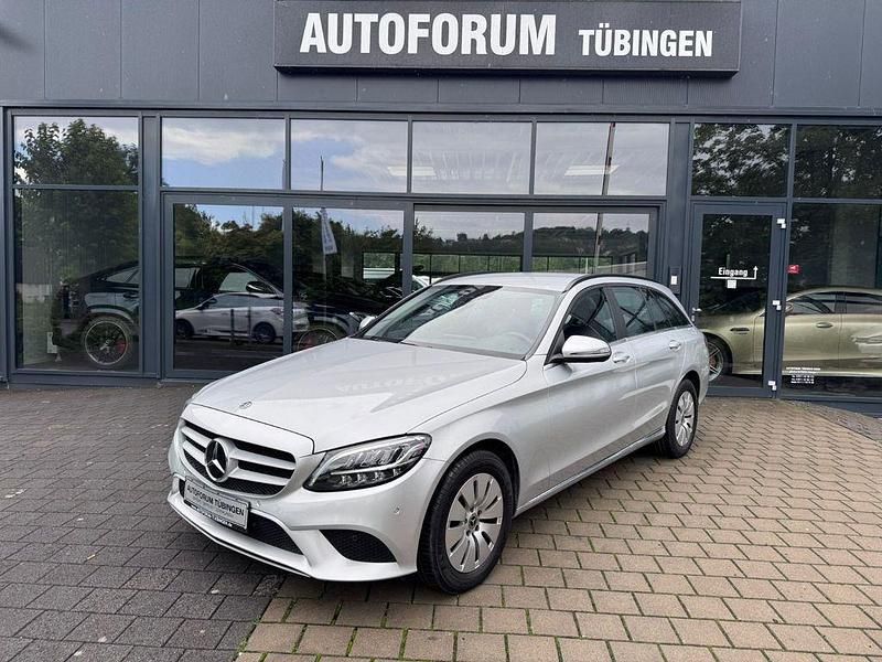 Silber Gebraucht 2021 Mercedes C200 Limousine | 23.850 € (Guter Preis) - Bild 1/4