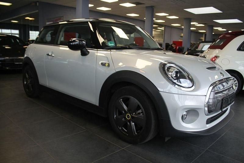 Weiß Gebraucht 2020 Mini Cooper SE Kleinwagen | 14.480 € (Guter Preis) - Bild 1/4