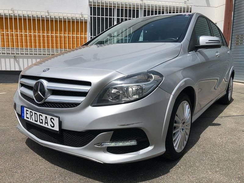 Gebraucht Mercedes C200 156 PS (114 kW) 2015 Silber Limousine