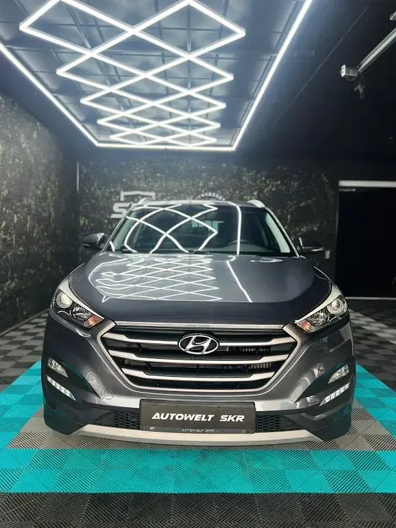 Gebraucht Hyundai Tucson Trend 177 PS (130 kW) 2018 Grau SUV