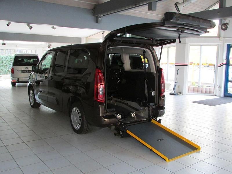 Gebraucht Opel Combo Life 110 PS (80 kW) 2020 Cosmic/hazelnut brown Van / Kleinbus