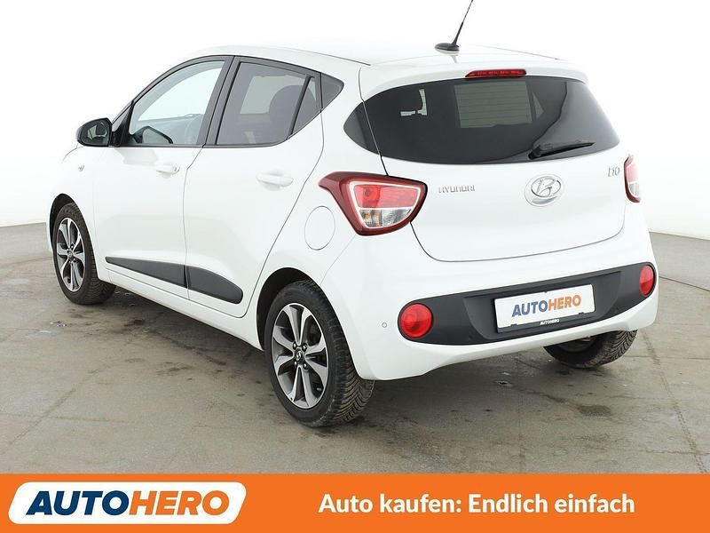 Gebraucht Hyundai i10 Passion Plus 67 PS (49 kW) 2018 Weiß Kleinwagen