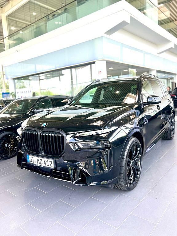 Gebraucht BMW 502 Performance 352 PS (258 kW) 2024 Schwarz SUV